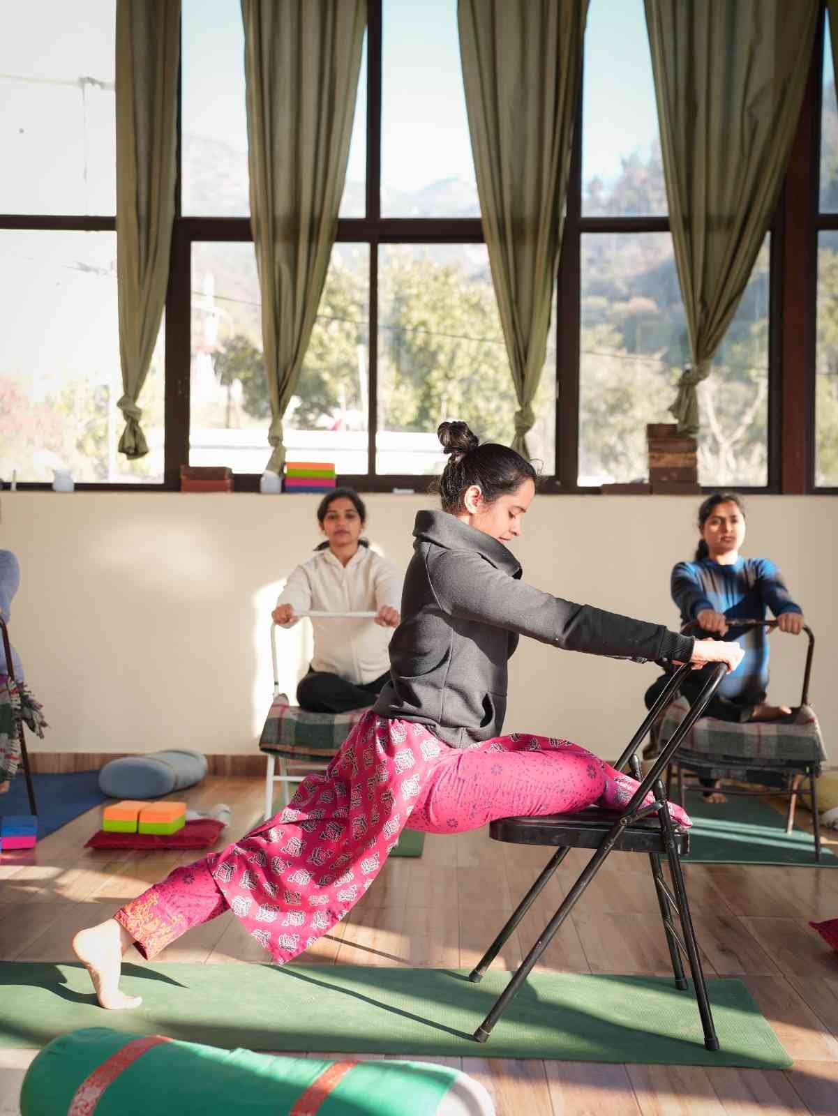 Prenatal-Yoga-Teacher-Training-Course-Certification-8